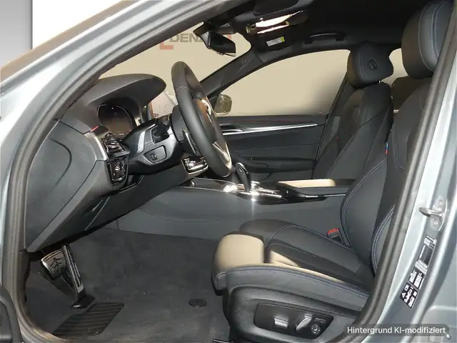 BMW 5 Series view 3