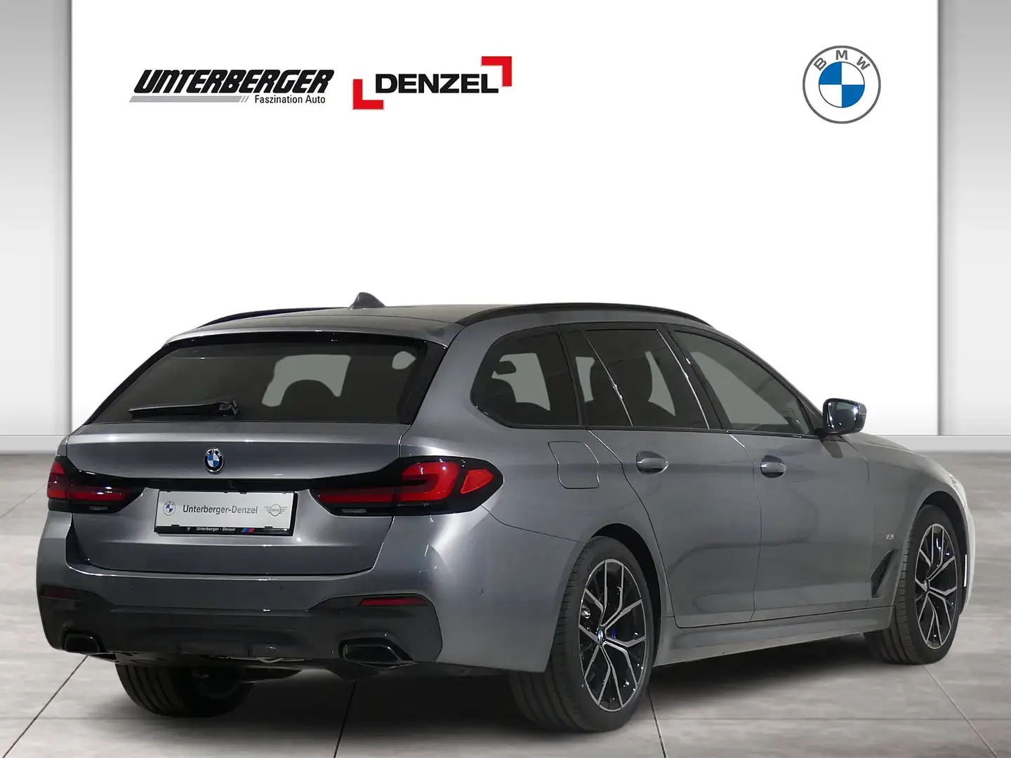 BMW 520 d xDrive Touring M Sportpaket Grau - 2