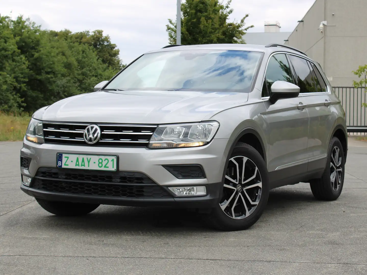 Volkswagen Tiguan Tiguan 2.0 TDI SCR DSG Comfortline Srebrny - 1