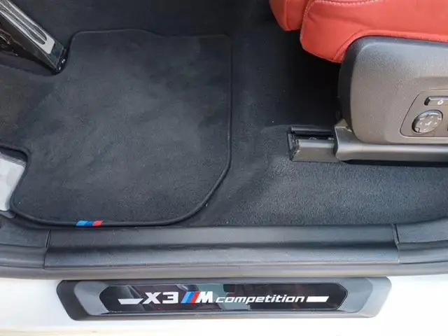 BMW X3 view 10