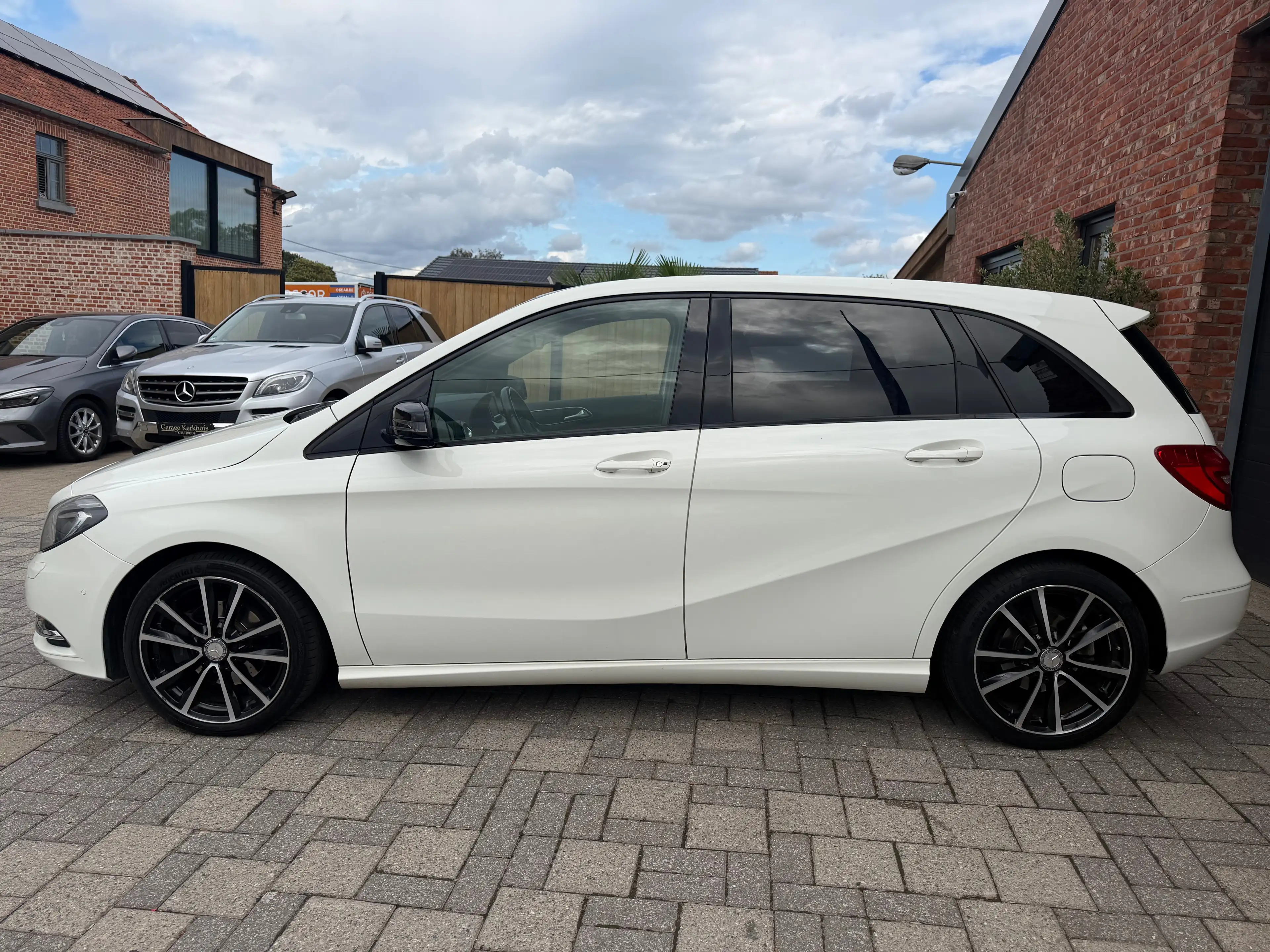 Mercedes-Benz B 200 B 200 CDI — photo 4