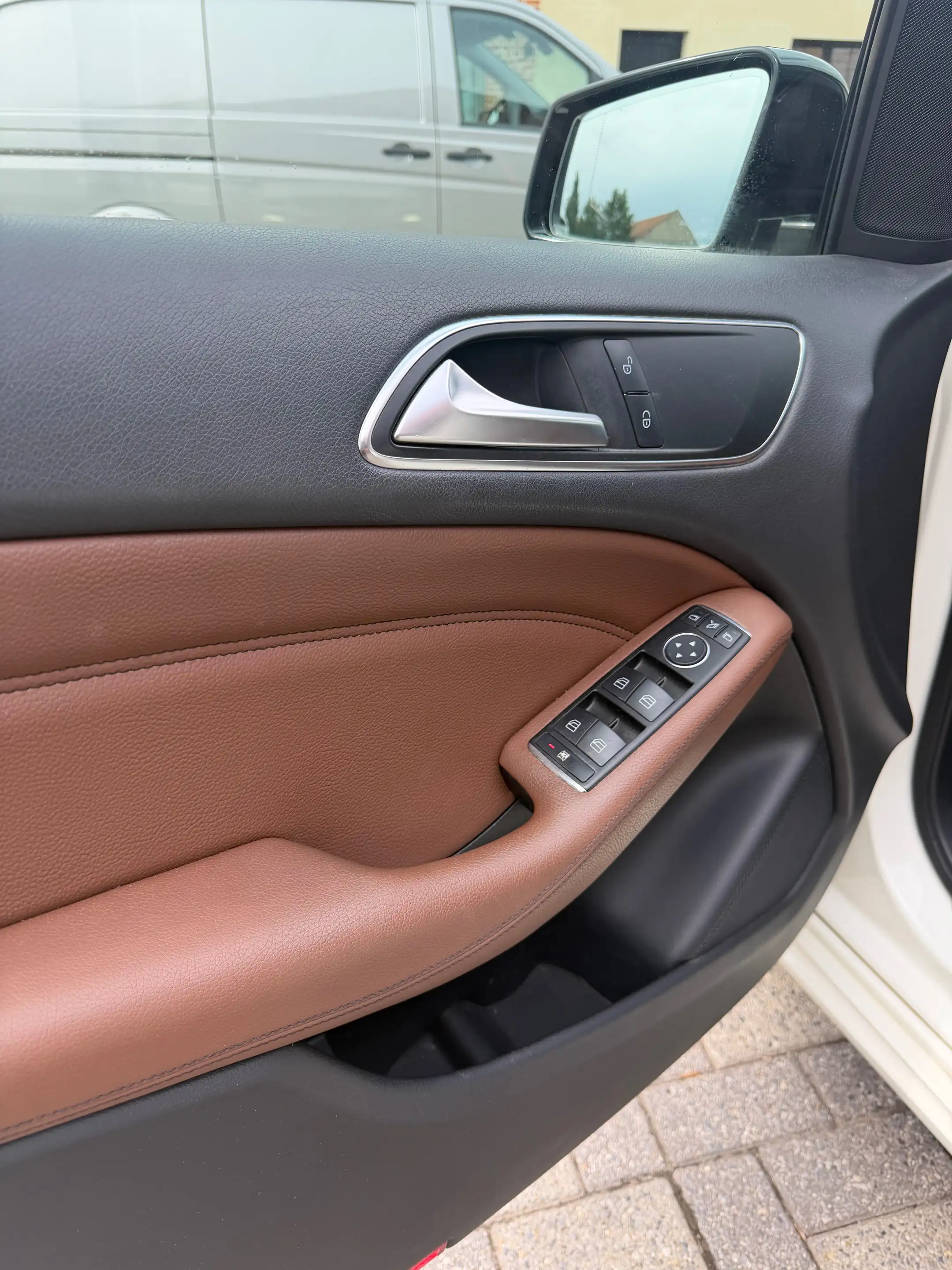 Mercedes-Benz B 200 B 200 CDI — photo 8