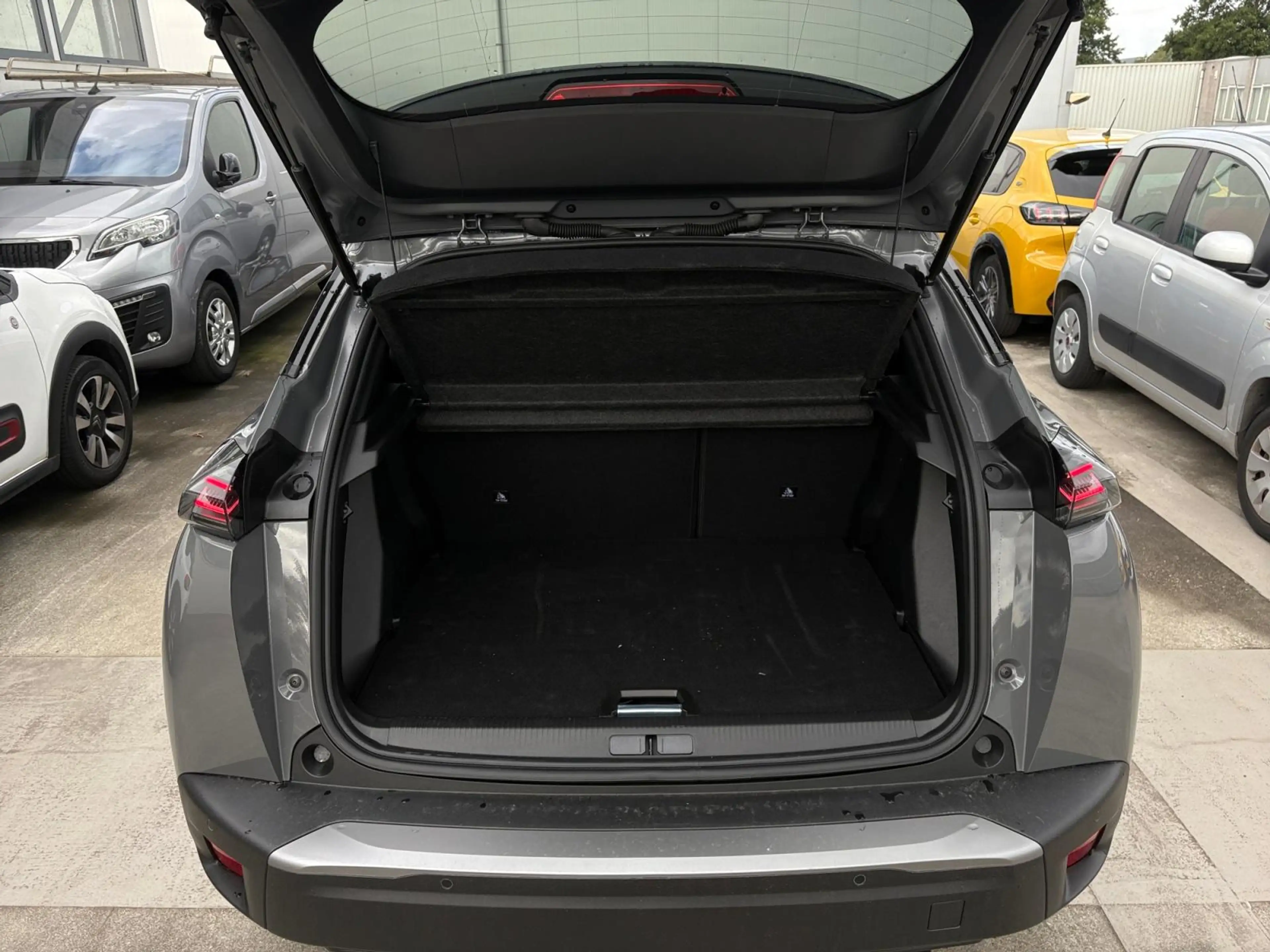 Peugeot 2008 Allure Pack 1.2 Turbo 100 | ADAPTIVE CRUISE | 360° — photo 7