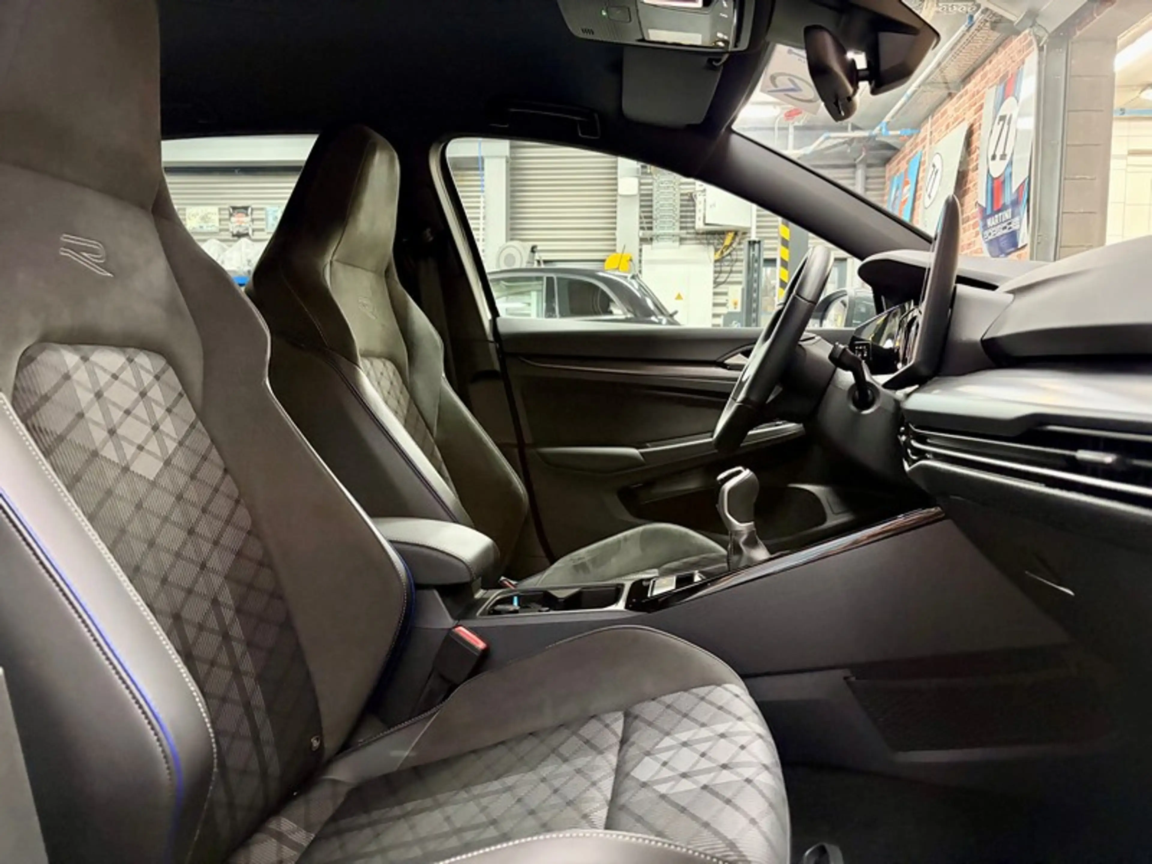 Volkswagen Golf R Golf VIII 1.5 E-TSi 150cv R-LINE — photo 8