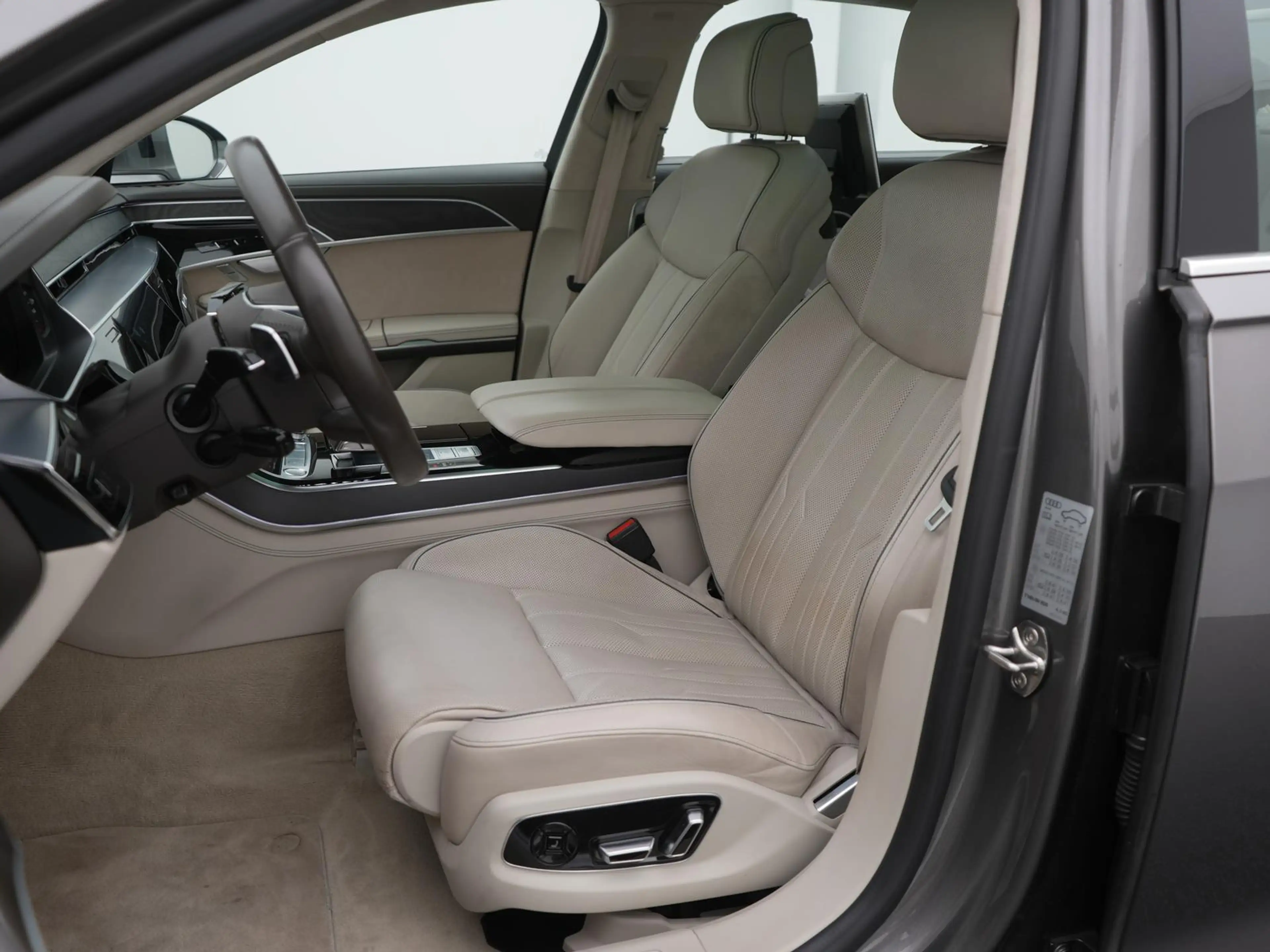 Audi A8 L quattro,MATRIX,LUFT,PANO,TV,360°,TOTW,MEMO — photo 6
