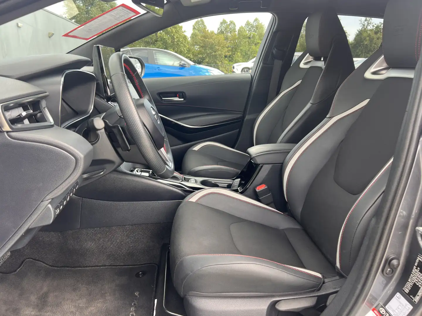 Toyota Corolla Touring Sports 2.0 Hybrid GR Sport Plus Limited He Grijs - 2