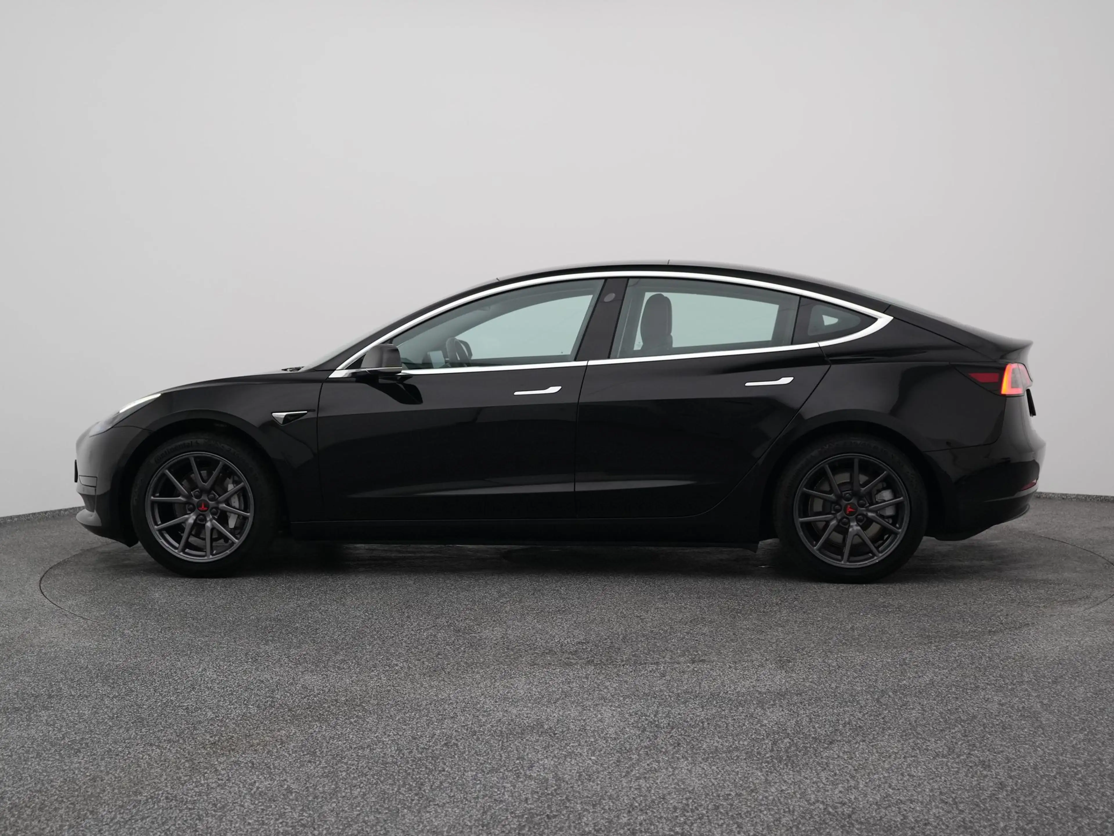 Tesla Model 3 Standard RWD Plus 60 kWh | PANO | AUTOPILOT | STOE — photo 14