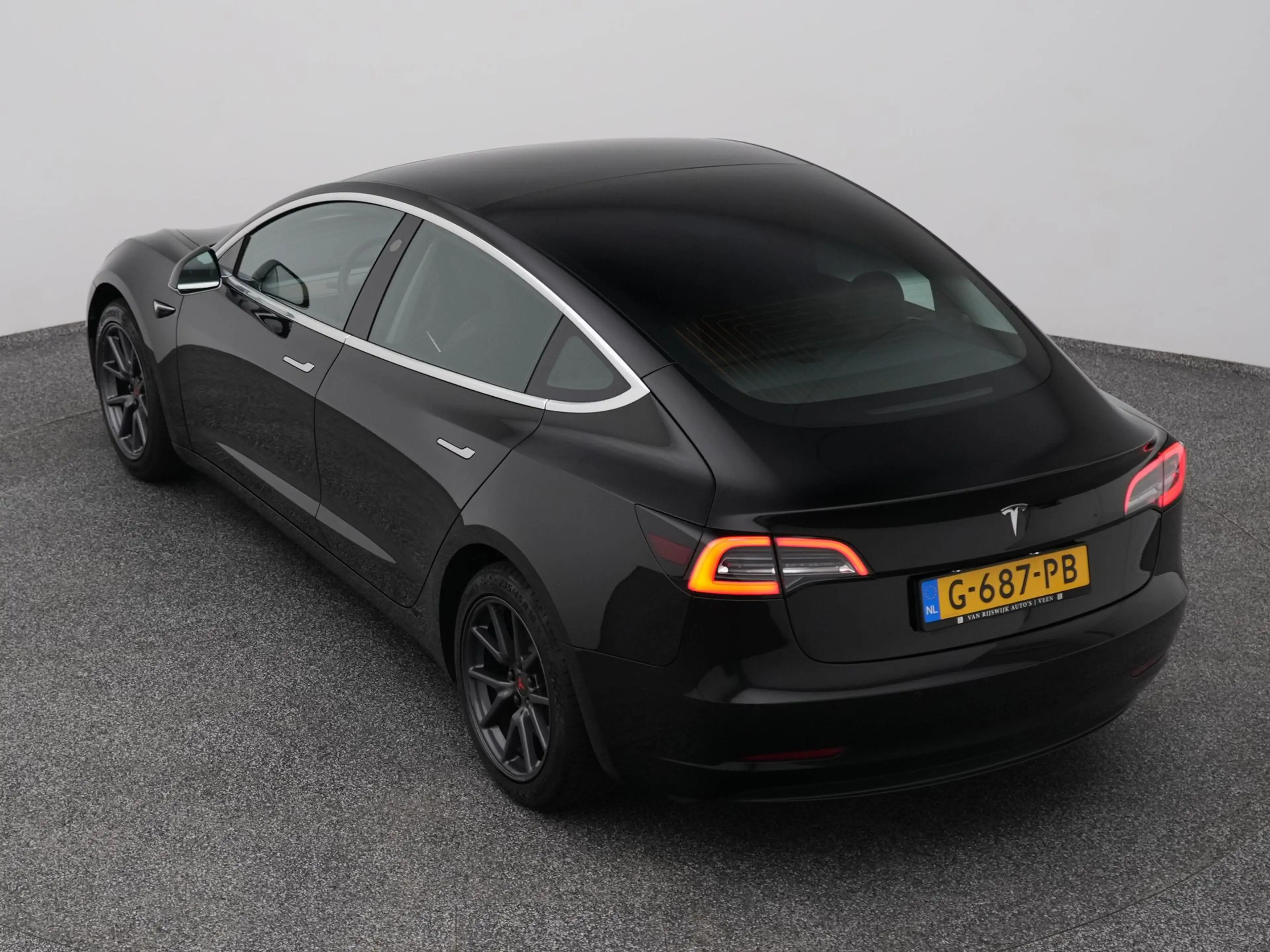 Tesla Model 3 Standard RWD Plus 60 kWh | PANO | AUTOPILOT | STOE — photo 26
