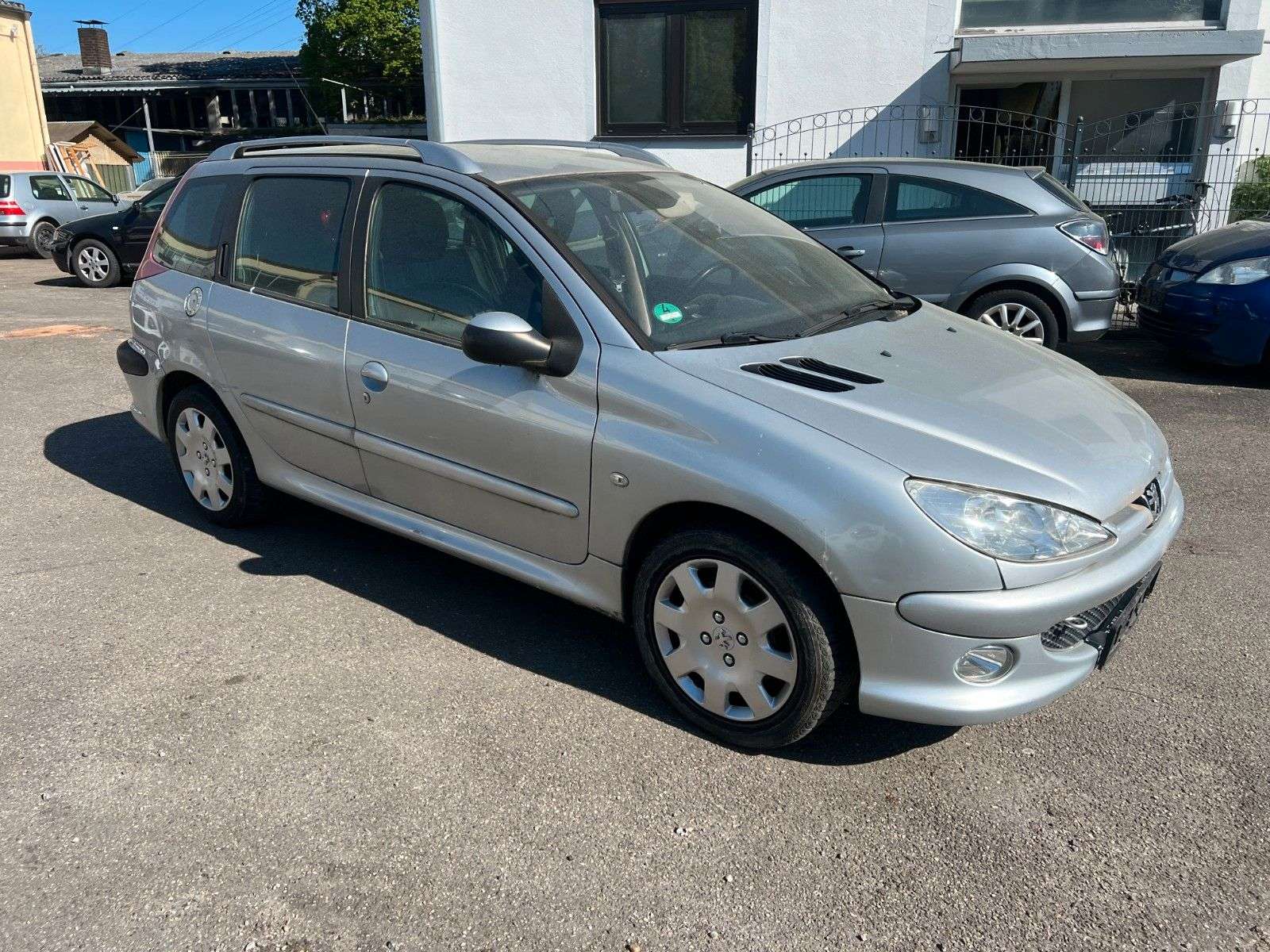 Second hand Peugeot 206 1.6