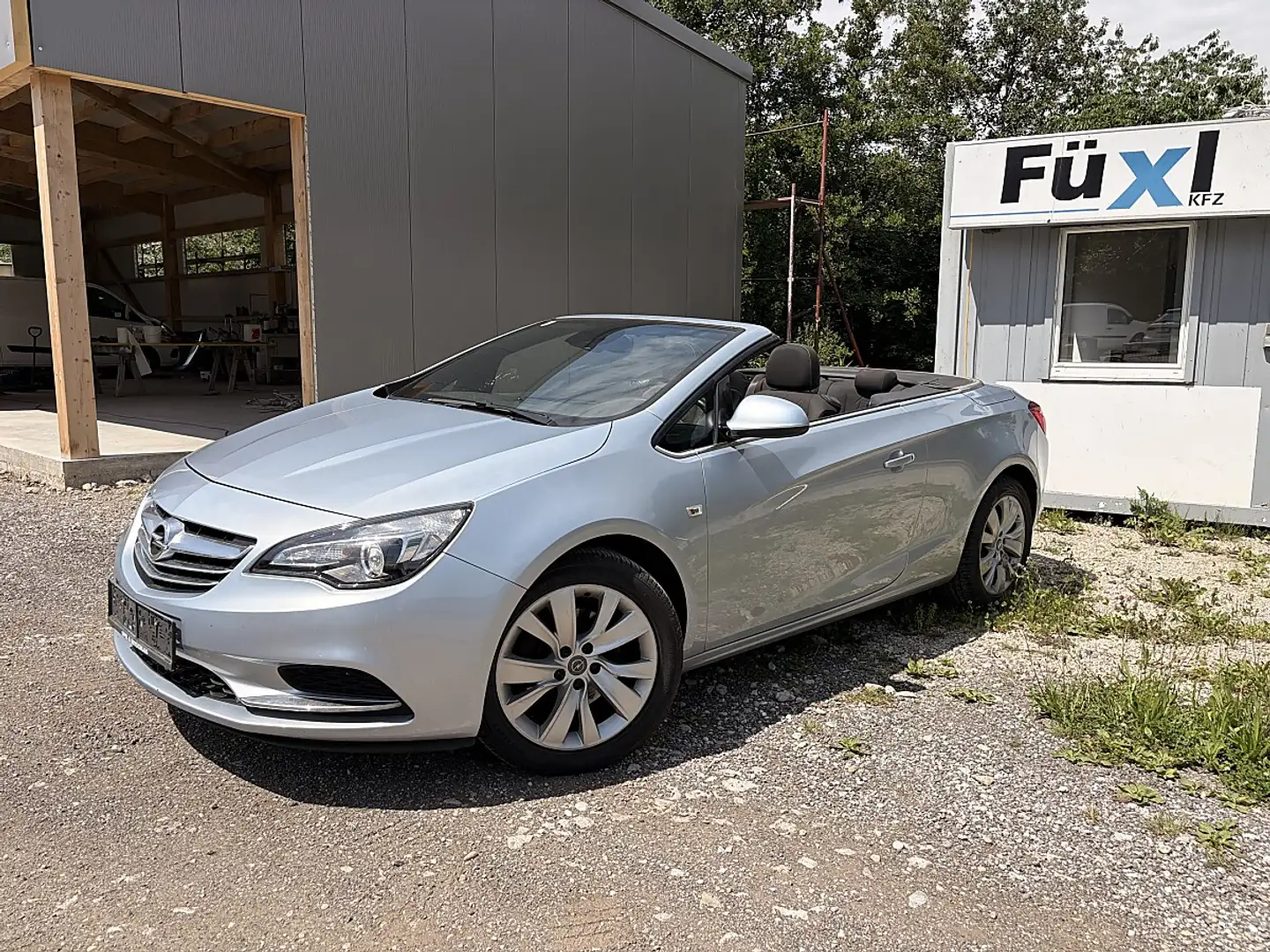 Opel Cascada 1,4 Turbo Ecoflex Edition Start/Stop System Grau - 1