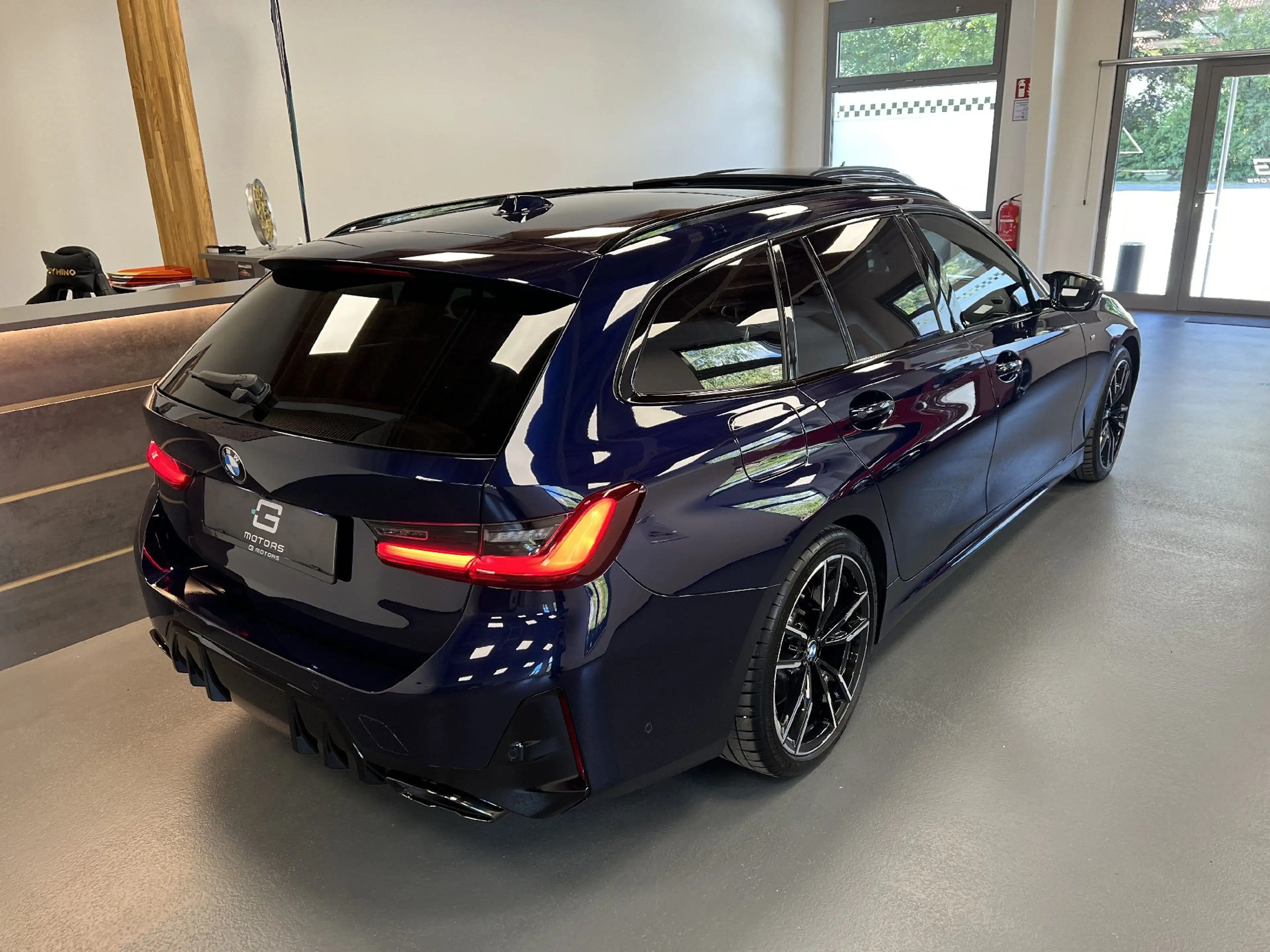 BMW M3 - M340 I M X-DRIVE HUD STDHZ AHKI PANO — photo 4