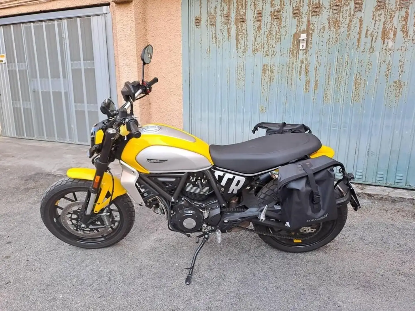 Ducati Scrambler 800 Icon Galben - 2