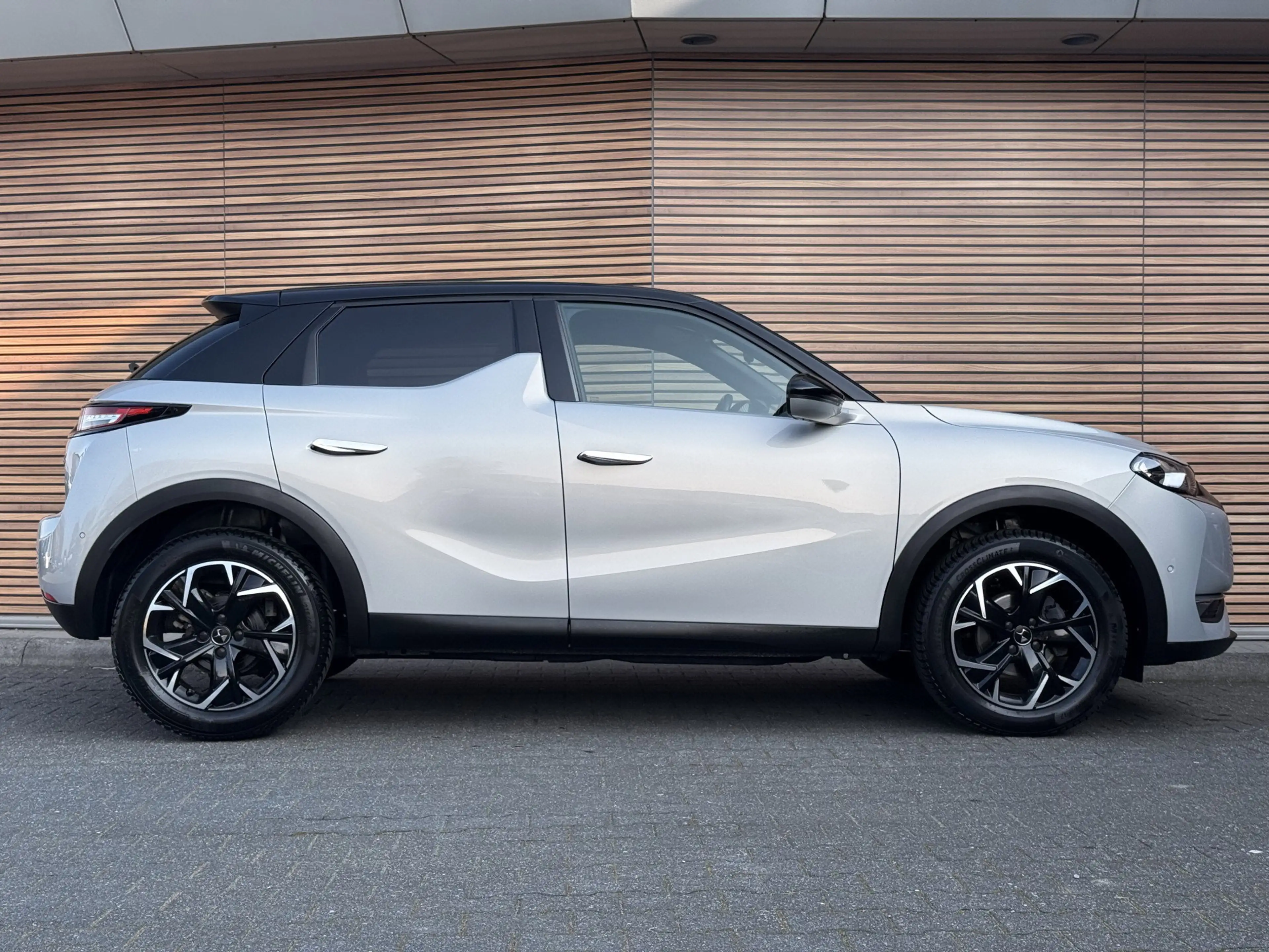 DS Automobiles DS 3 Crossback 1.2 PureTech Rivoli — photo 6