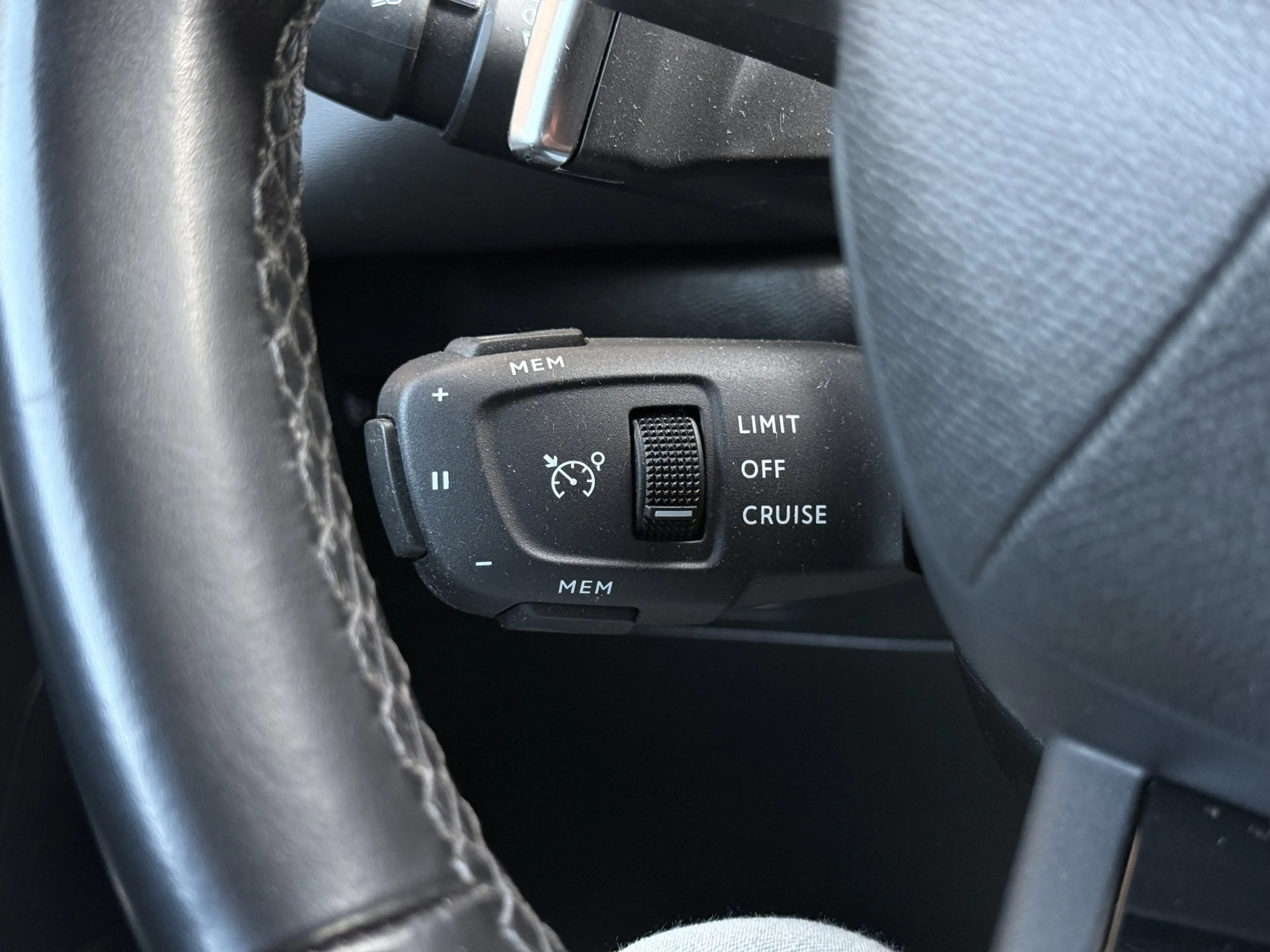 DS Automobiles DS 3 Crossback 1.2 PureTech Rivoli — photo 23