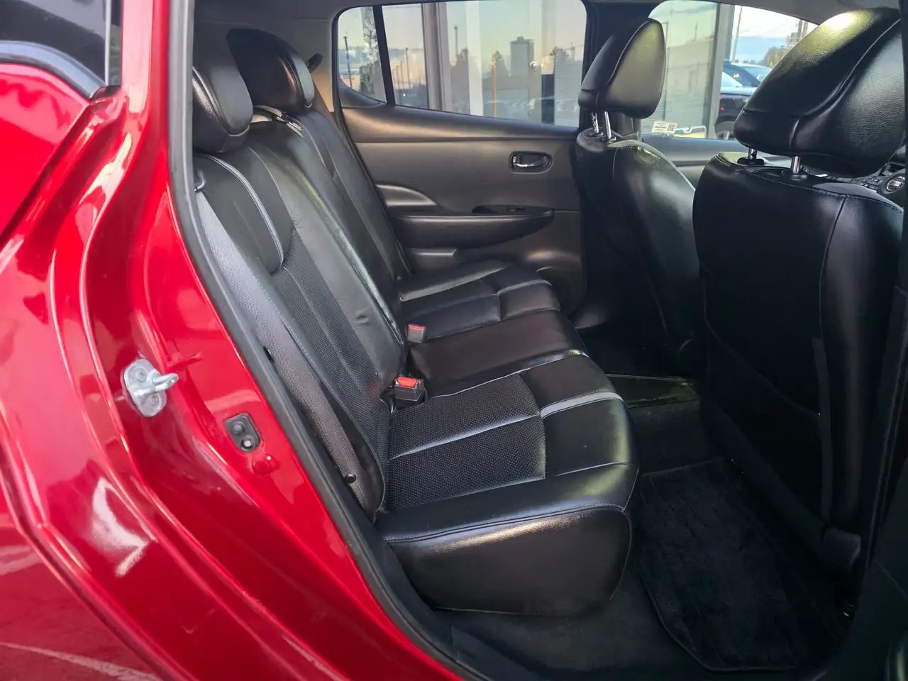 Nissan Leaf снимка Nissan Leaf