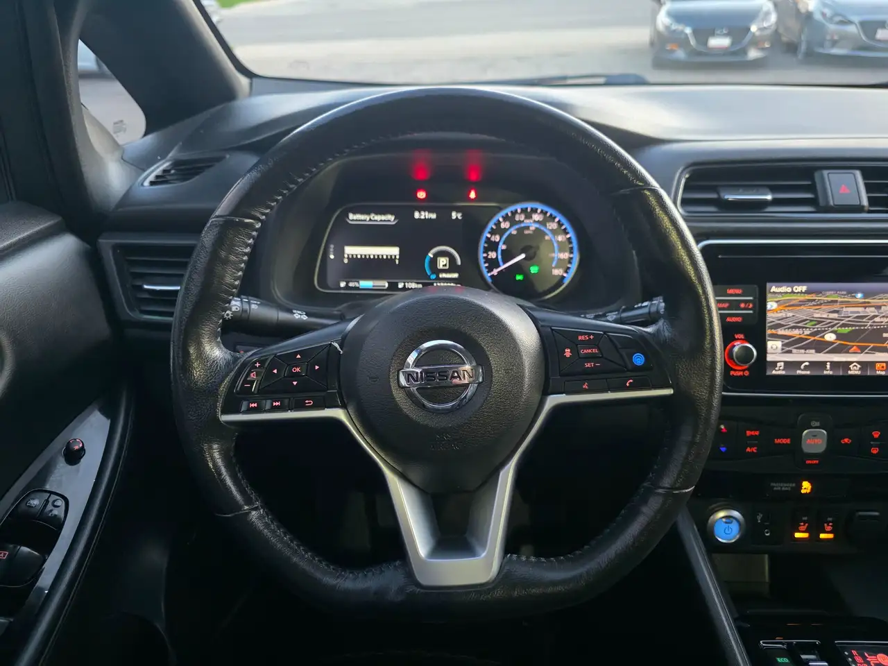 Nissan Leaf снимка Nissan Leaf
