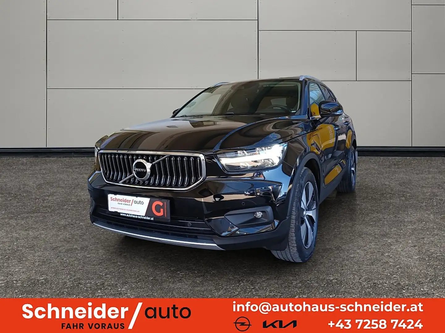Volvo XC40 T5 Hybrid Twin Engine PHEV FWD Momentum Pro Aut. Schwarz - 1