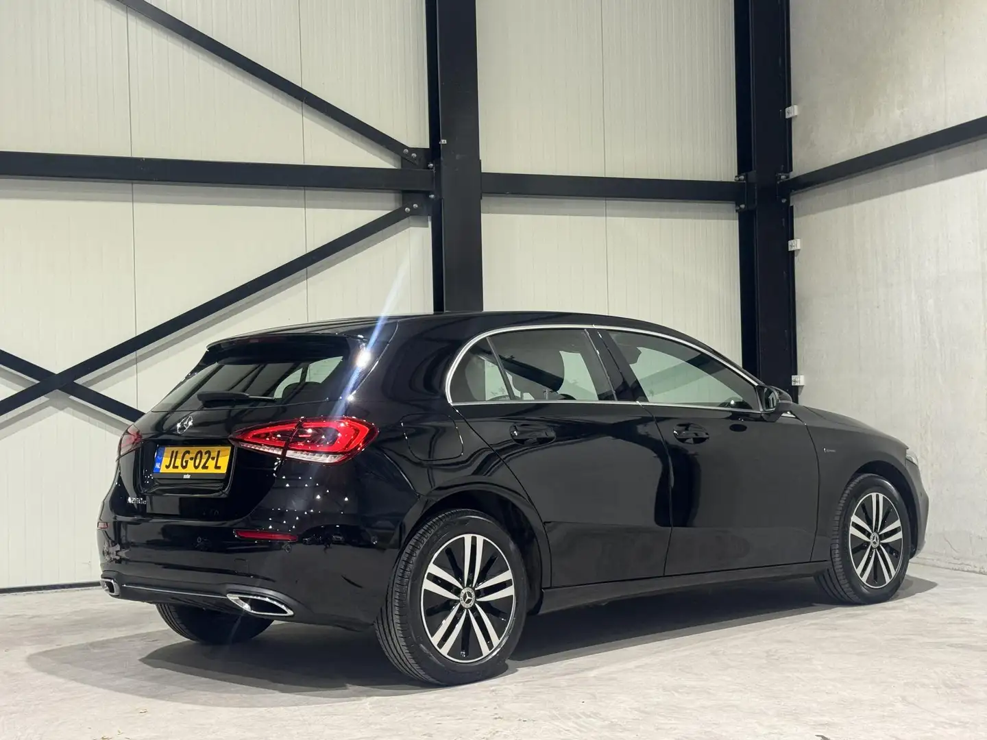 Mercedes-Benz A 250 e Business Aut. | navi | leder | sfeer verlichting Nero - 2
