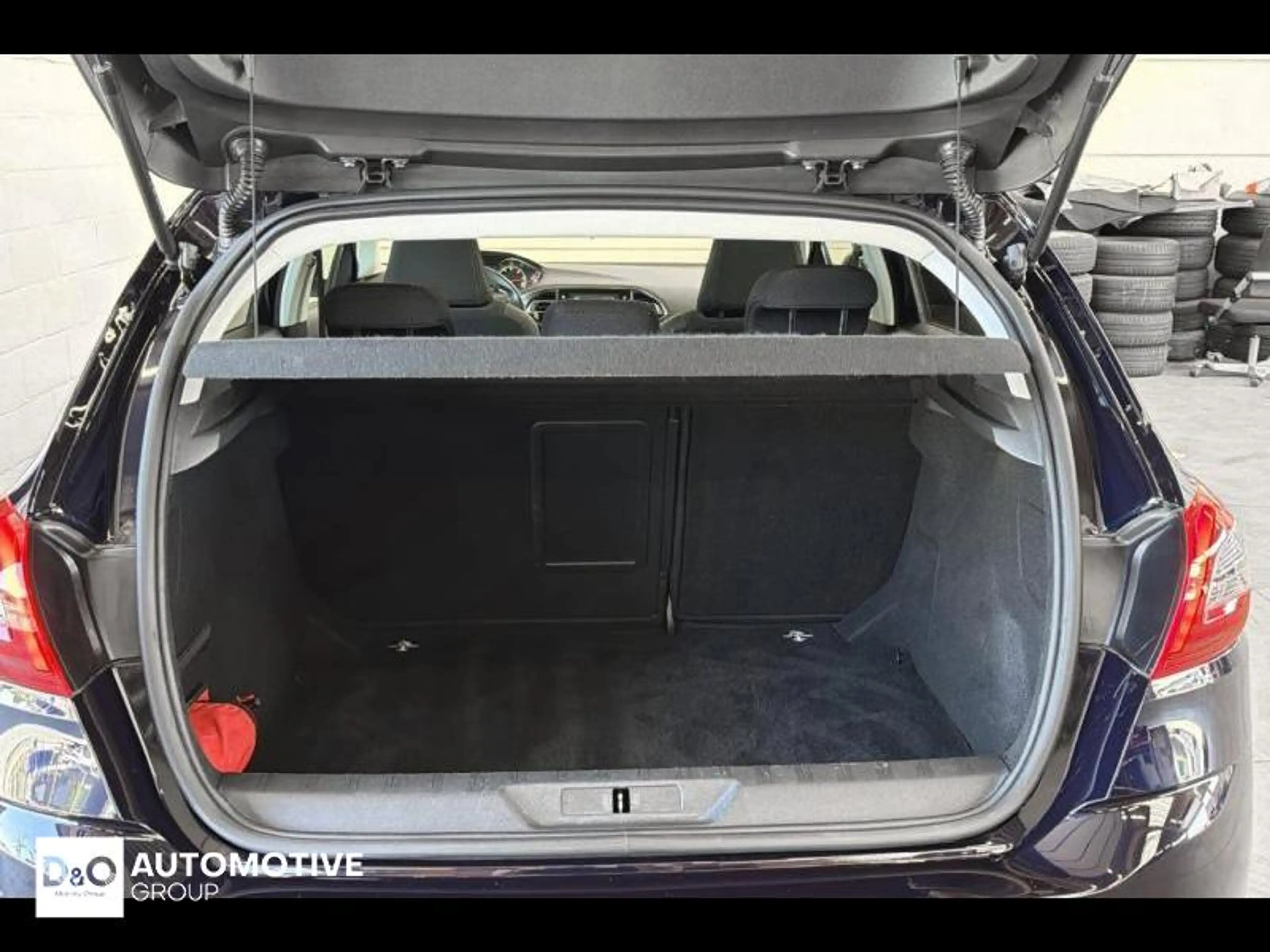 Peugeot 308 Allure camera gps panodak — photo 18