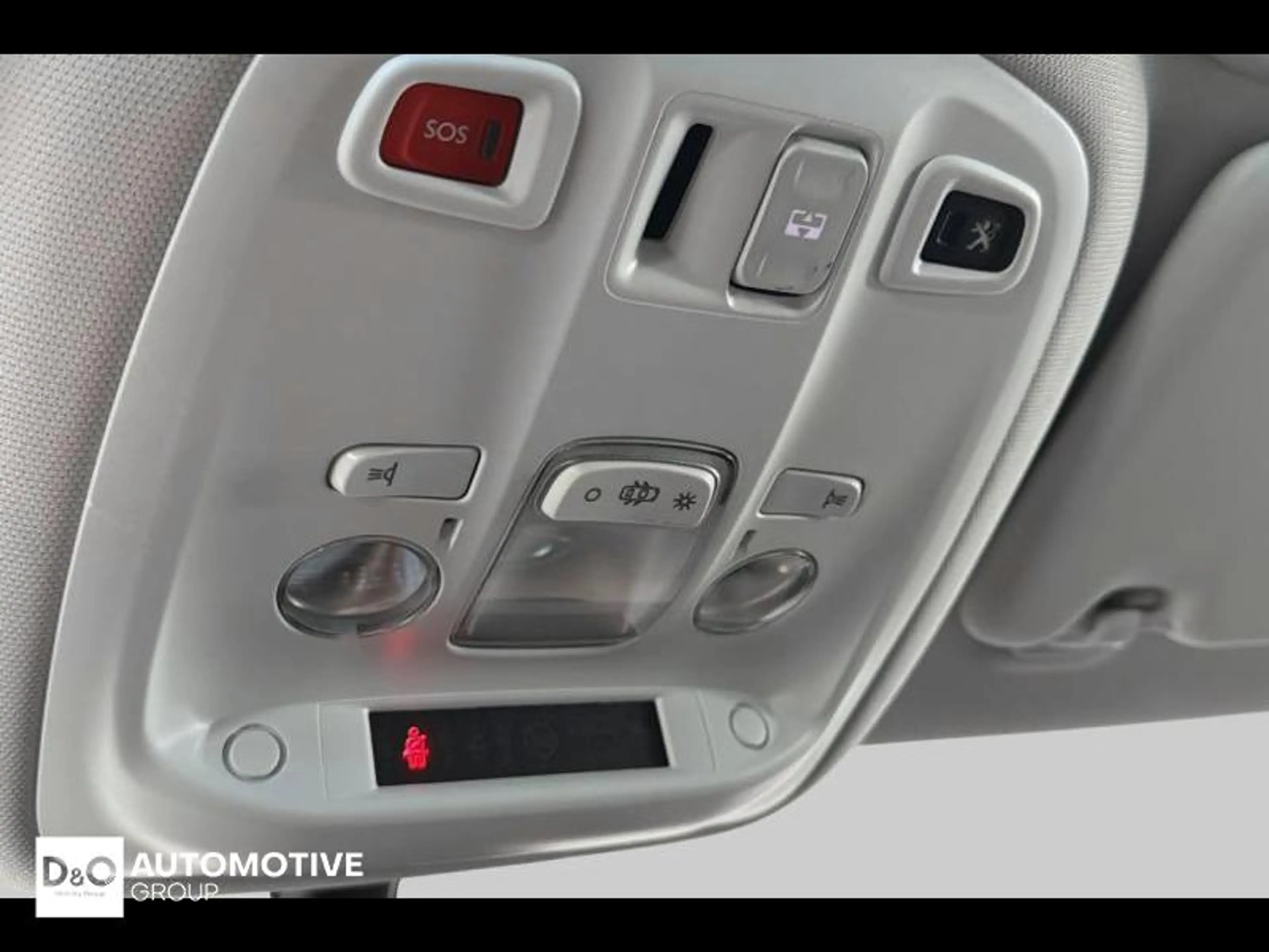 Peugeot 308 Allure camera gps panodak — photo 24