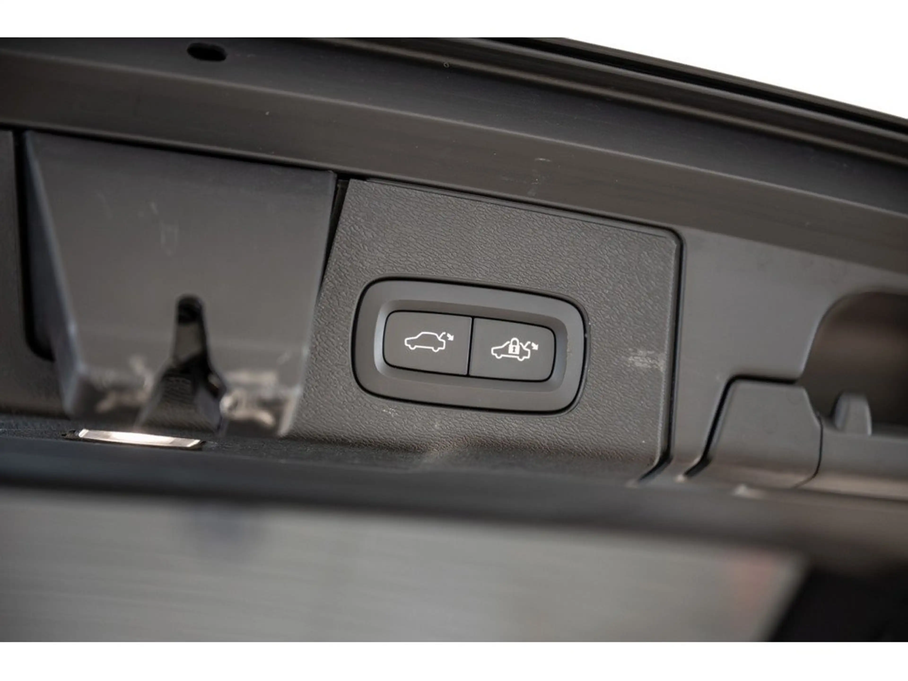 Volvo XC60 B4 (D) Ultimate Dark AKTIVSITZE STANDHZ — photo 10