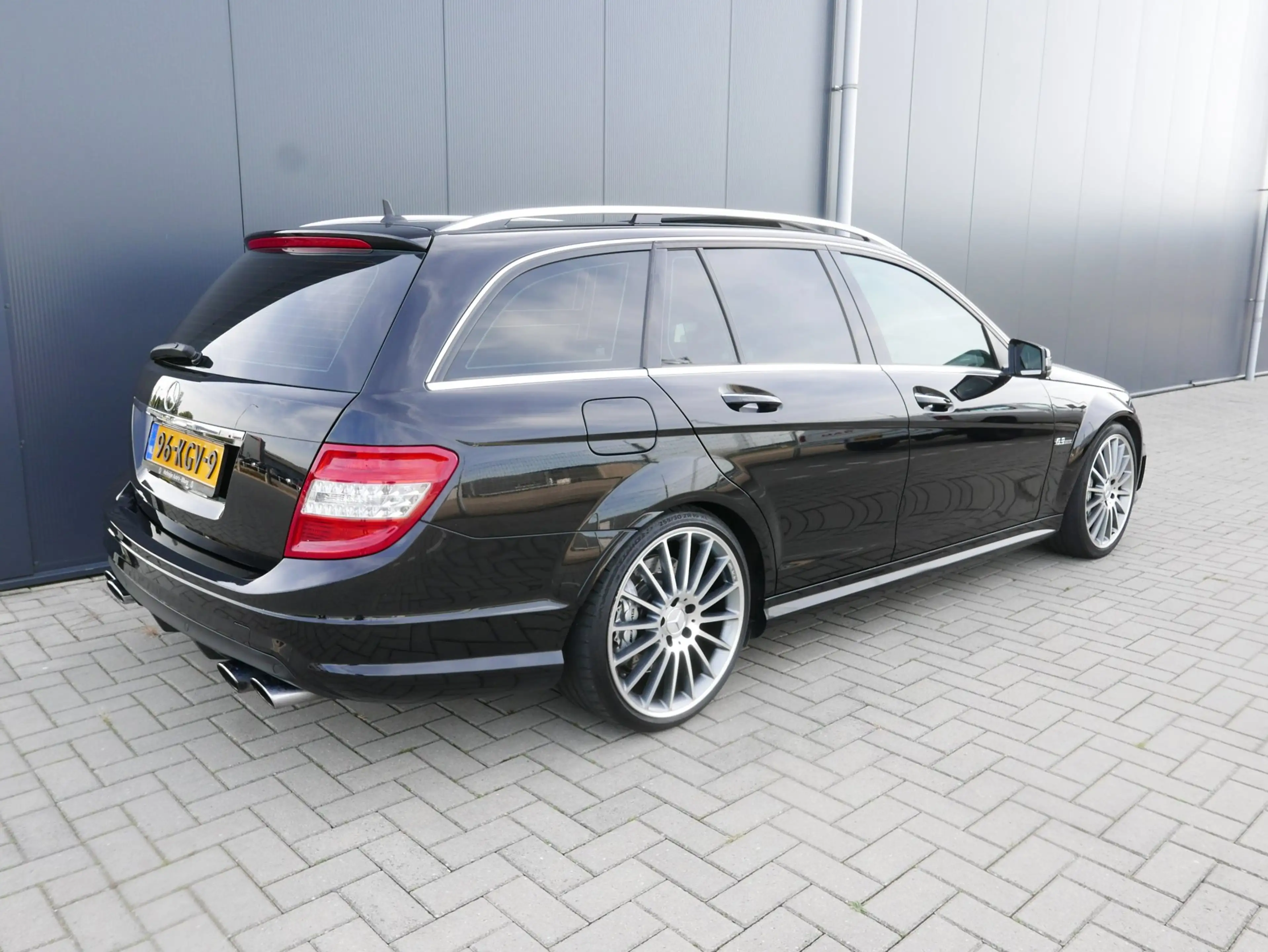 Mercedes-Benz C 63 AMG Estate 457 PK — photo 4