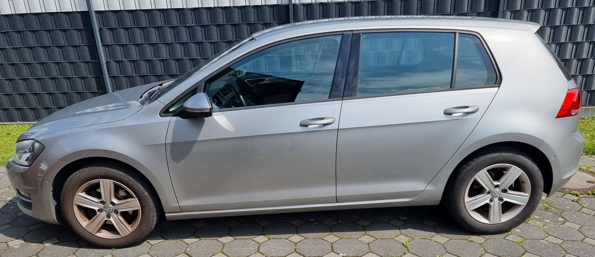 Volkswagen Golf 1.6 TDI BlueMotion Technology Comfortline - 2