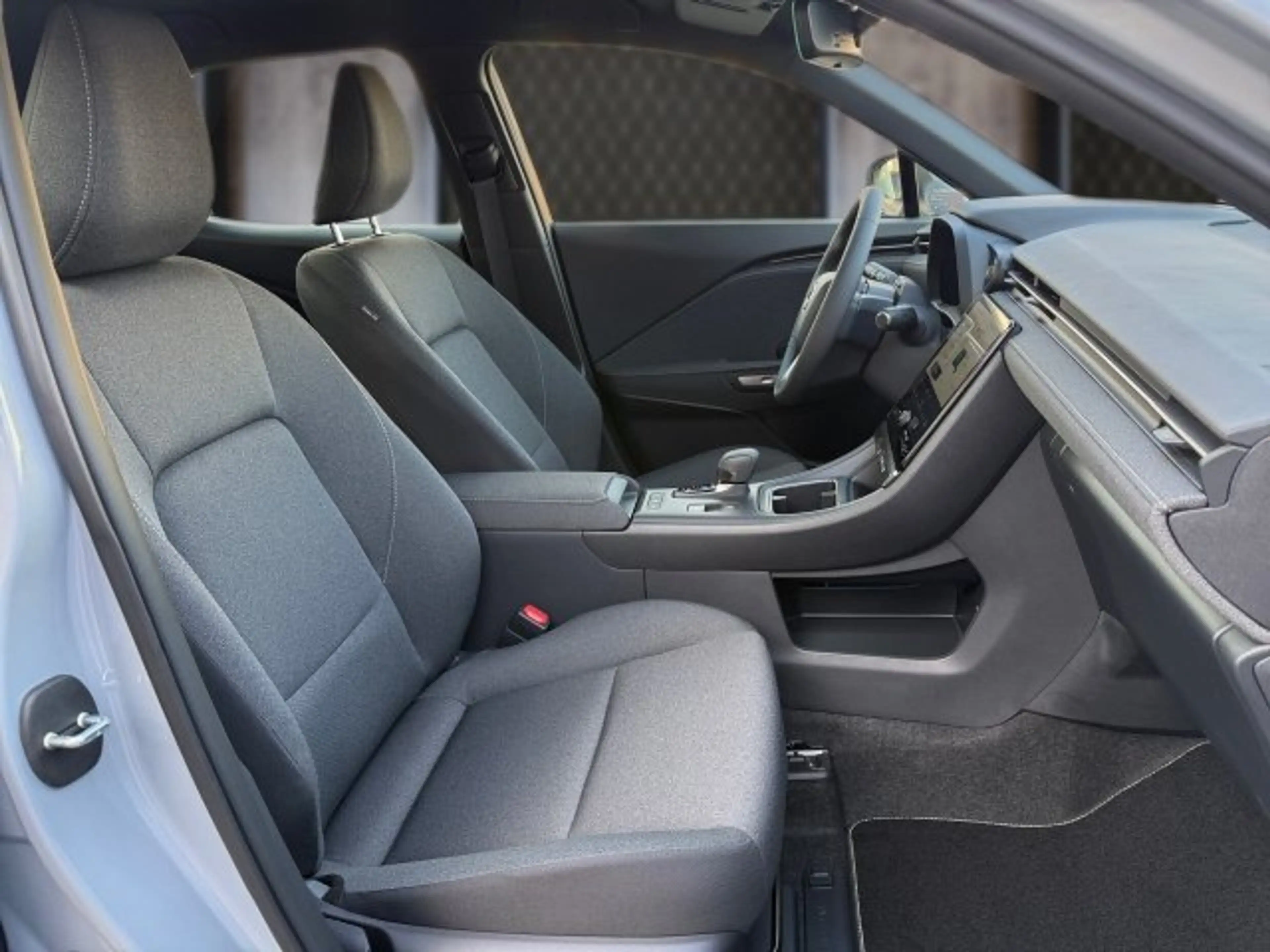 Lexus LBX 1,5 Hybrid MY26 Basis + Komfort Paket — photo 11