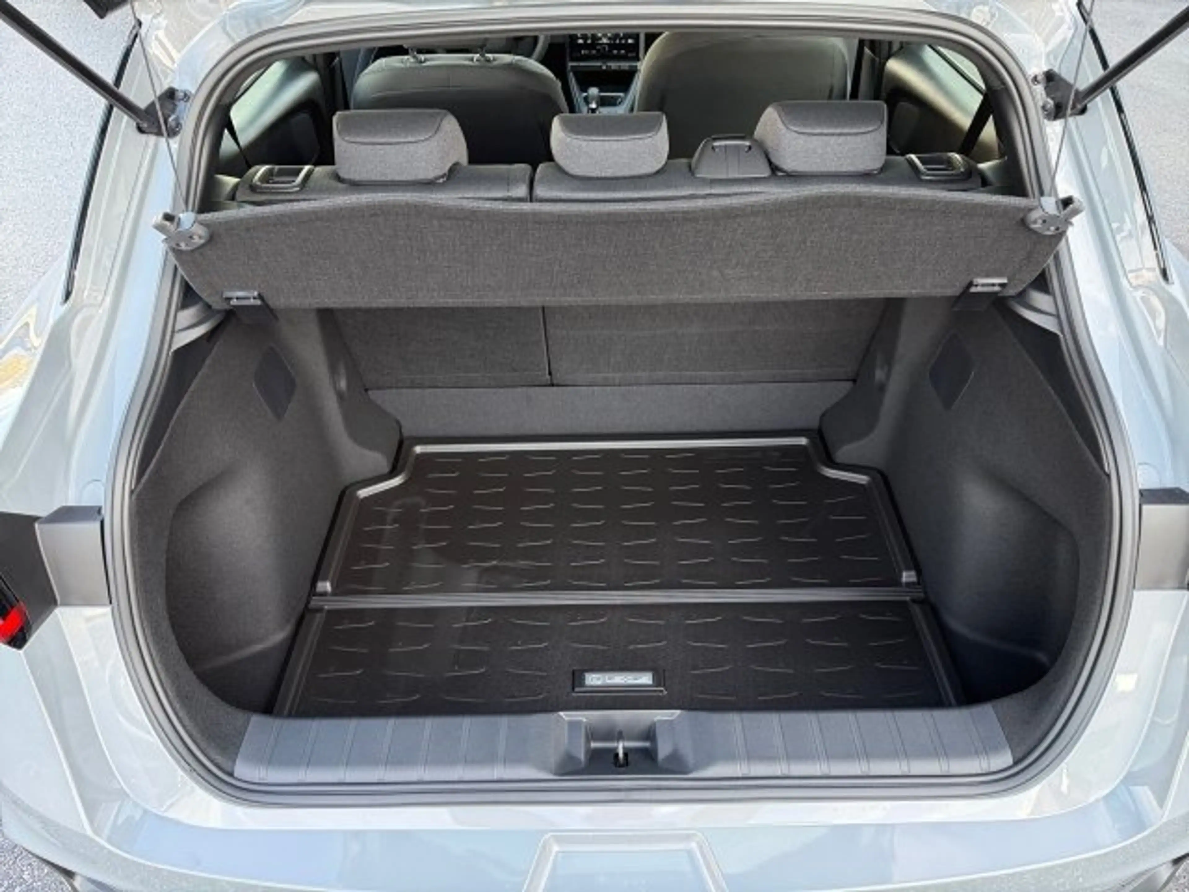 Lexus LBX 1,5 Hybrid MY26 Basis + Komfort Paket — photo 10