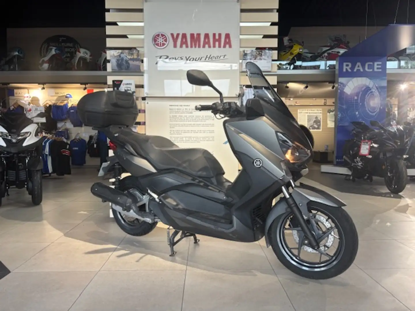 Yamaha X-Max 125 Gris - 2