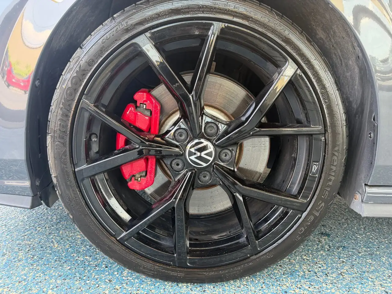 Volkswagen Golf GTI photo Volkswagen Golf GTI