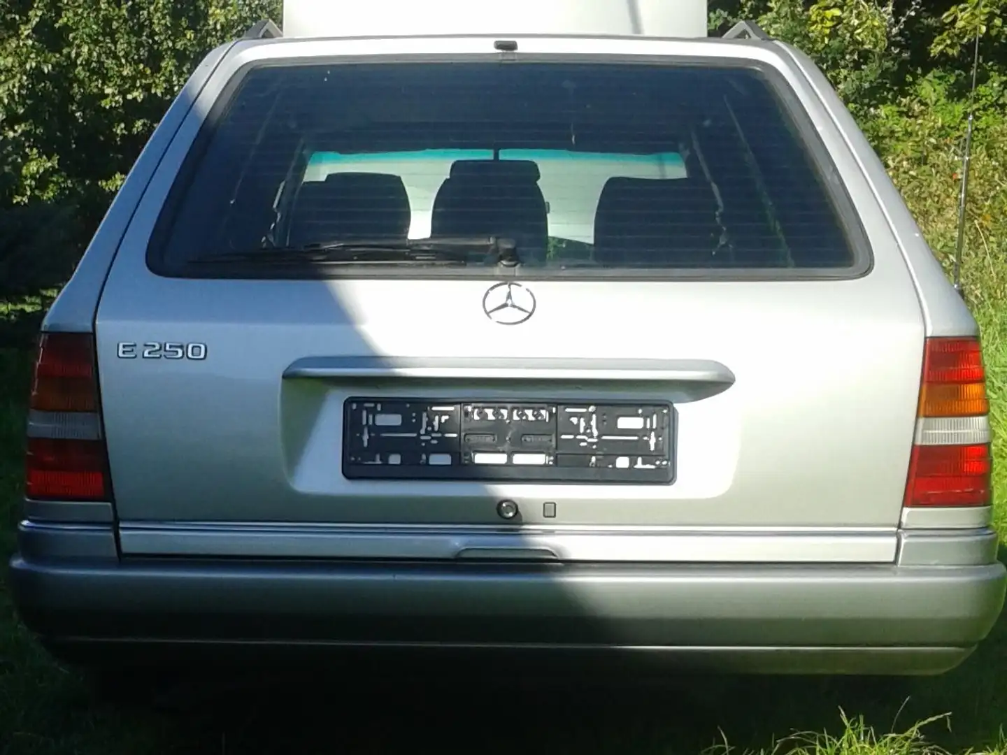 Mercedes-Benz 250 TD KOMBI Silber - 1