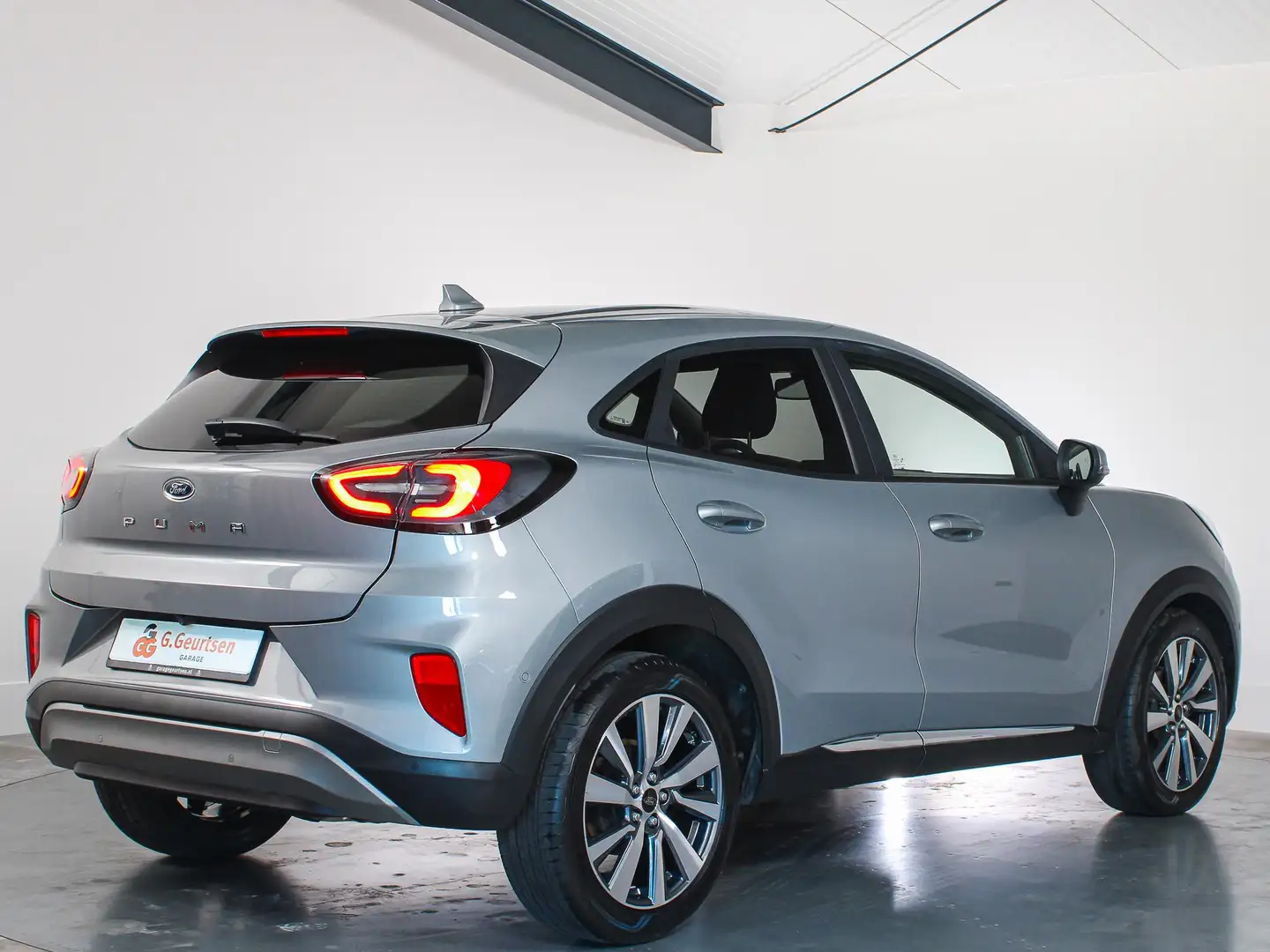 Ford Puma 1.0 EcoBoost Hybrid Titanium X Automaat, LED, Navi Zilver - 2