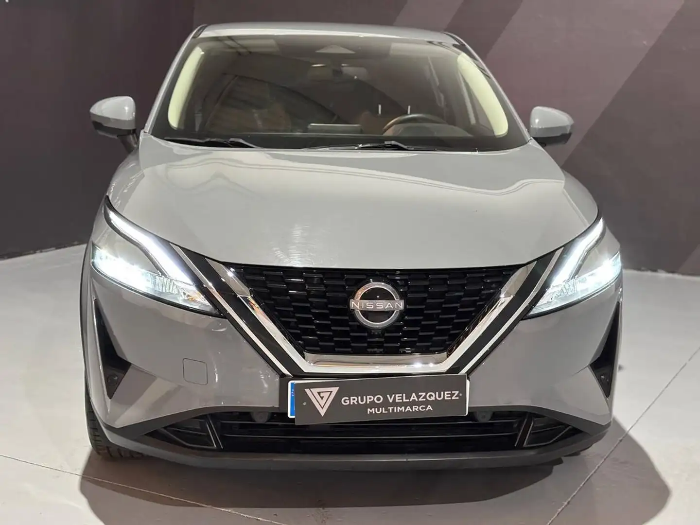 Nissan Qashqai 1.3 DIG-T mHEV 12V N-Style 4x2 Aut. 116kW Gris - 2