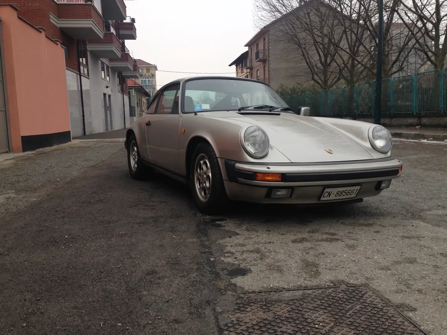 Porsche 911 coupé 1ª serie Grau - 1