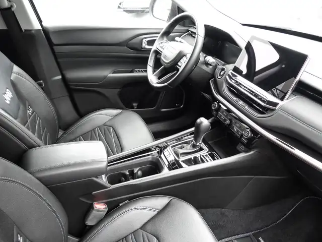 Jeep Compass view 4