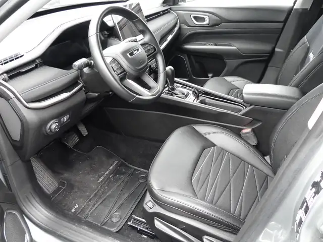 Jeep Compass view 12