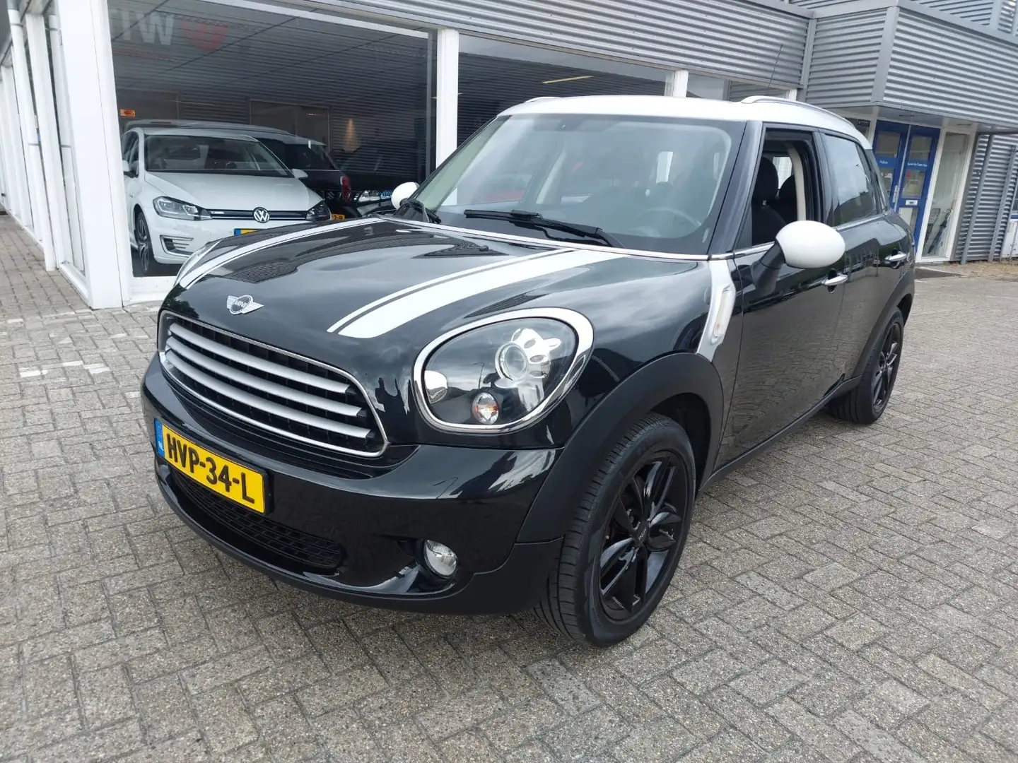 MINI Cooper Countryman 1.6 Chili Zwart - 1