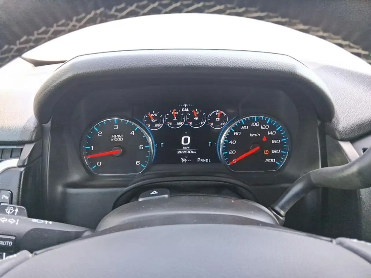 GMC Yukon снимка GMC Yukon