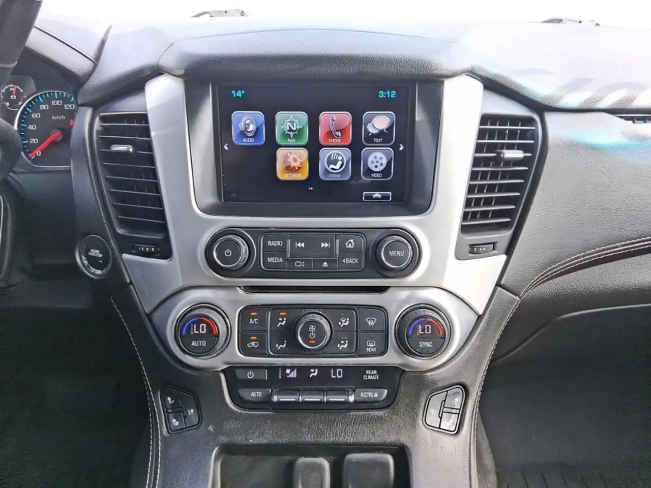 GMC Yukon снимка GMC Yukon
