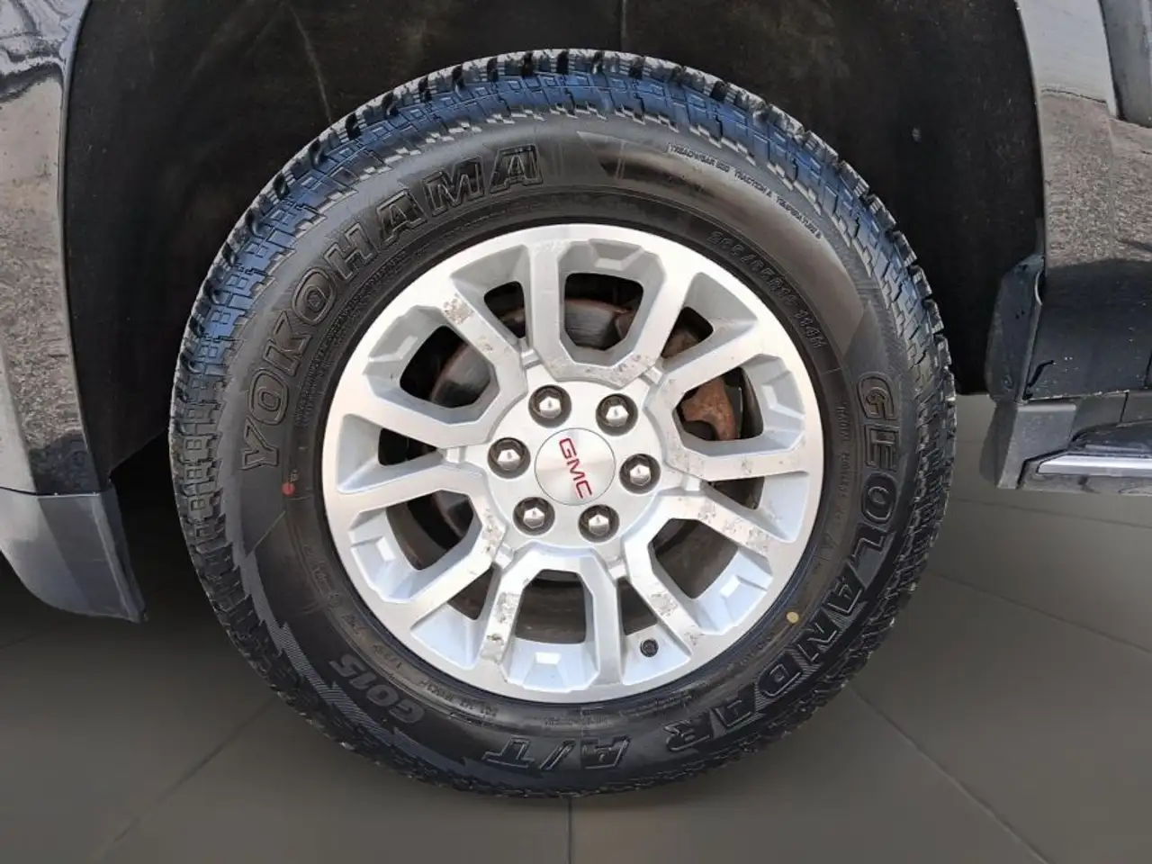 GMC Yukon снимка GMC Yukon