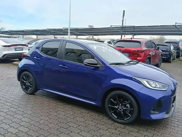 Mazda Mazda2 view 17