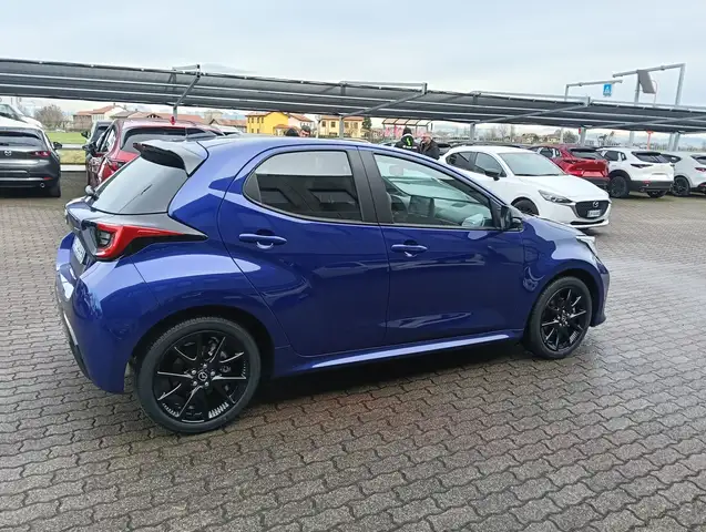 Mazda Mazda2 view 11