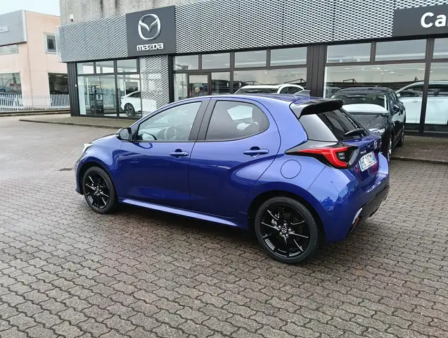 Mazda Mazda2 view 9