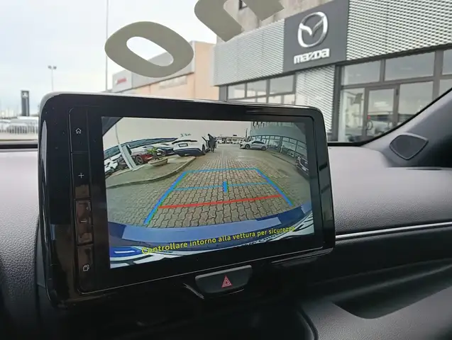 Mazda Mazda2 view 7