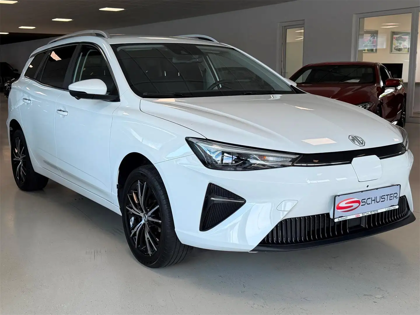 MG MG5 Luxury Long Range Weiß - 1