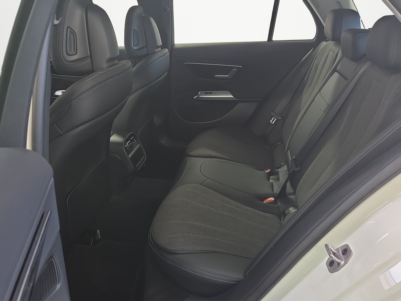 Mercedes-Benz E 300 de T AVANTGARDE  Avantgarde Advanced AHK — photo 15