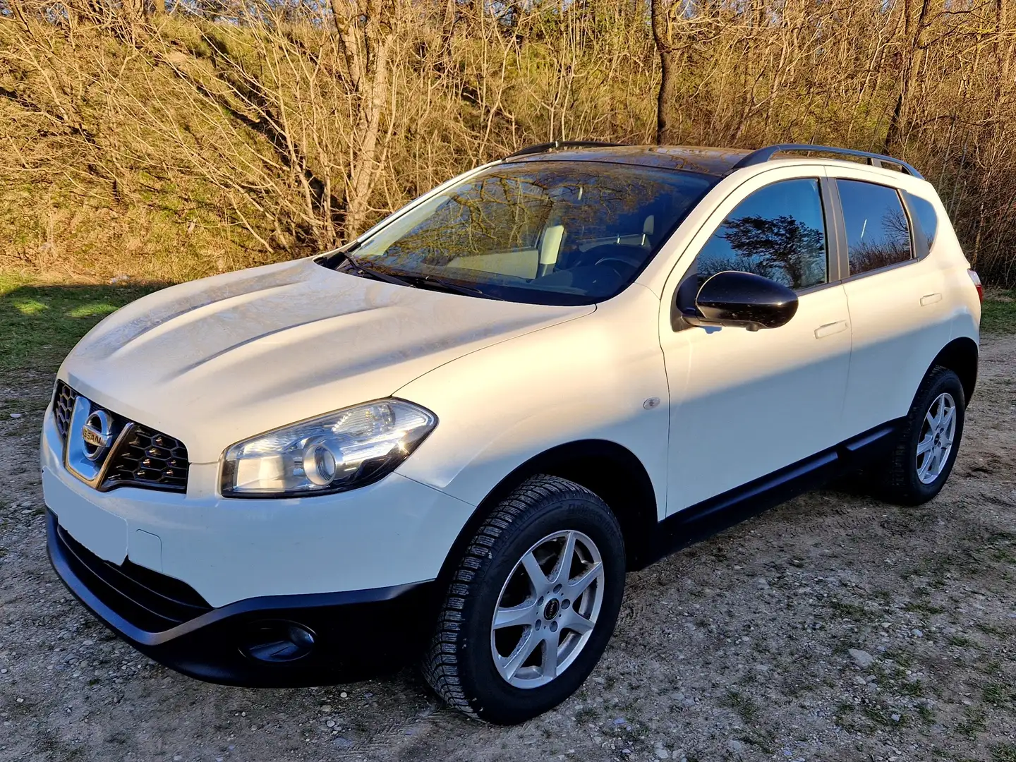 Nissan Qashqai Sondermodell 360, Navi, Around View Kamera, FSE Weiß - 1