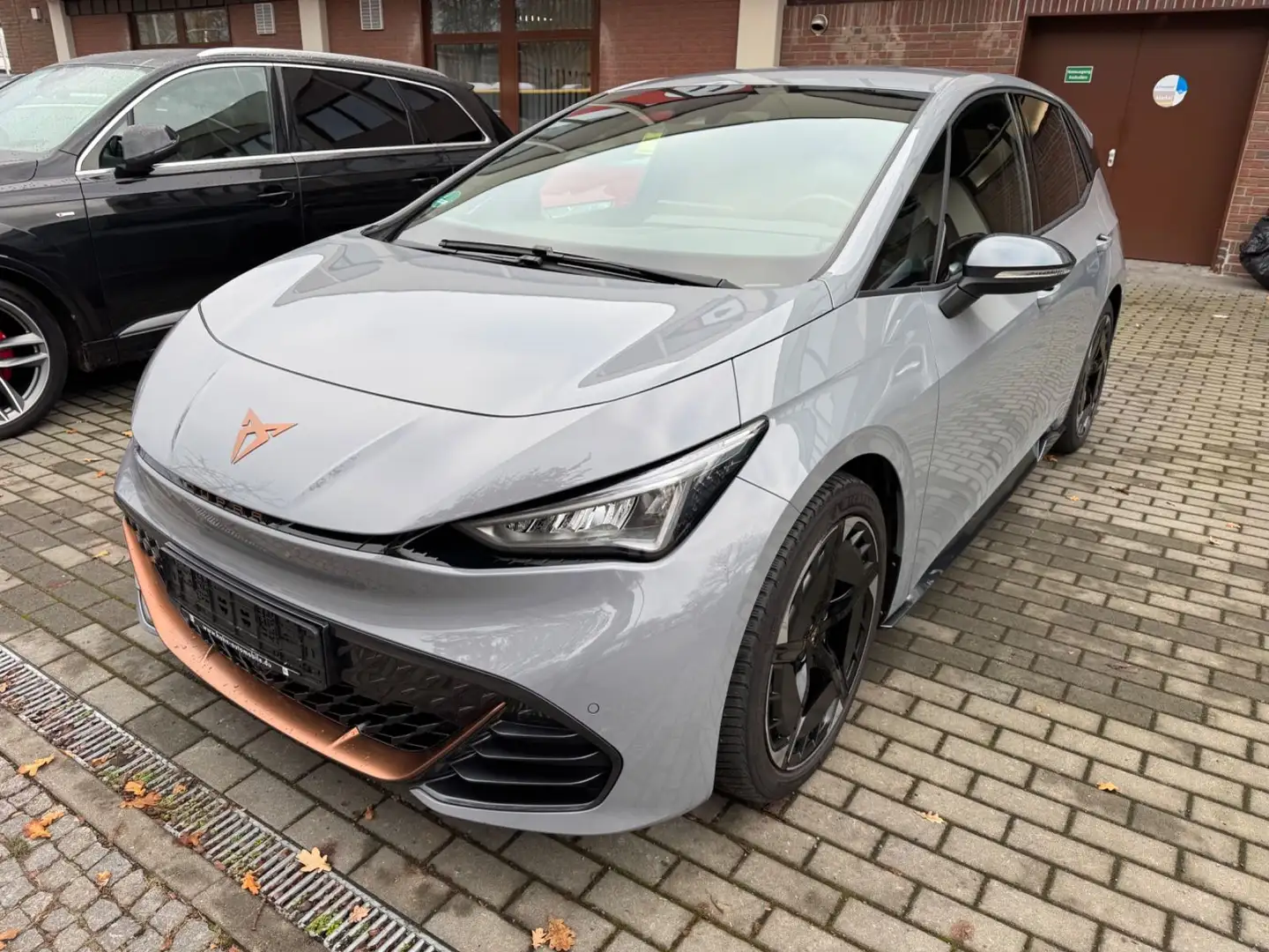 CUPRA Born 170 kW Gris - 2
