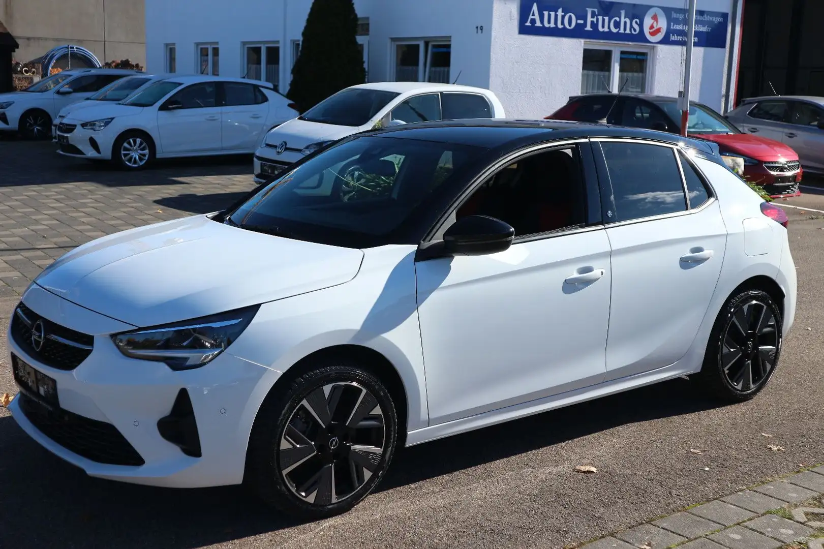 Opel Corsa GS 100KW Teilleder NAVI KAMERA LED SHZ Weiß - 1